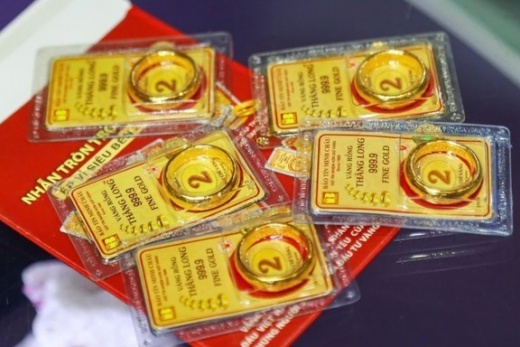 Giá vàng ngày 4/12: Đà lao dốc chưa dừng lại