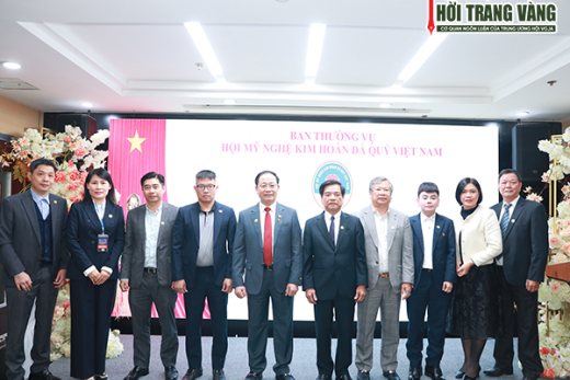 Hội nghị BCH Hội Mỹ nghệ Kim hoàn Đá quý Việt Nam lần V: Củng cố tổ chức, thích ứng và phát triển