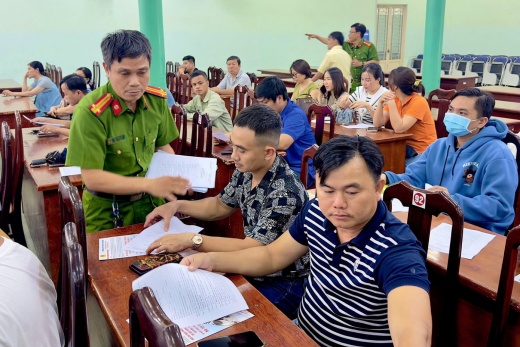 Công an tăng cường tuyên truyền phòng ngừa tội phạm cướp ngân hàng, tiệm vàng