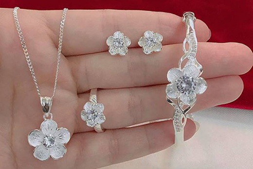 Bạc Ý là gì? Vì sao trang sức bạc Ý được ưa chuộng trên thị trường