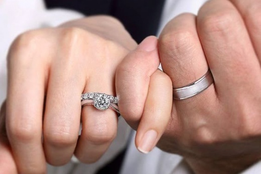 Nhẫn cầu hôn, đính hôn và nhẫn cưới khác nhau thế nào?