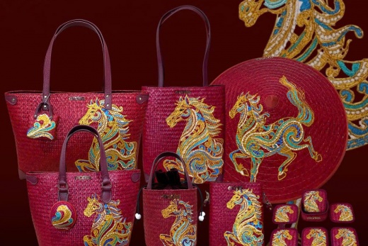 Chuyện người phụ nữ dệt lại giấc mơ làng nghề từ cỏ bàng xứ Huế