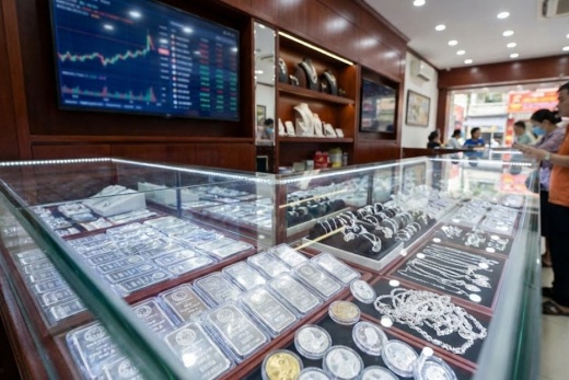 Giá bạc mở phiên đầu tuần 13/4 quay đầu giảm, xóa bớt đà tăng tuần trước