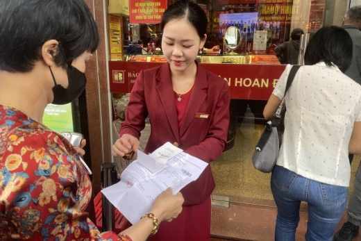 Cơn sốt vàng và “giấy hẹn” của Bảo Tín Minh Châu: Khách hàng gánh chịu mọi rủi ro và thiệt hại phát sinh